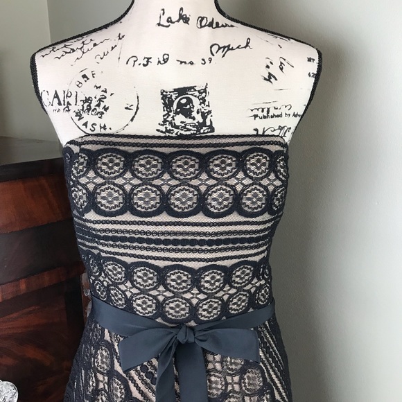 Ann Taylor LOFT Black Lace Dress Size 8P - Picture 3 of 6